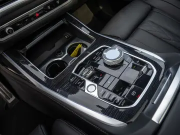 BMW X7 xDrive 40d M-Sport 360  PANO SITZBELÜFTUNG