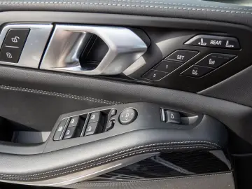 BMW X7 xDrive 40d M-Sport 360  PANO SITZBELÜFTUNG