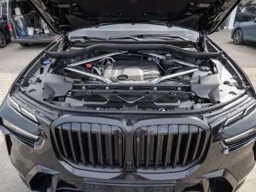 BMW X7 xDrive 40d M-Sport 360  PANO SITZBELÜFTUNG