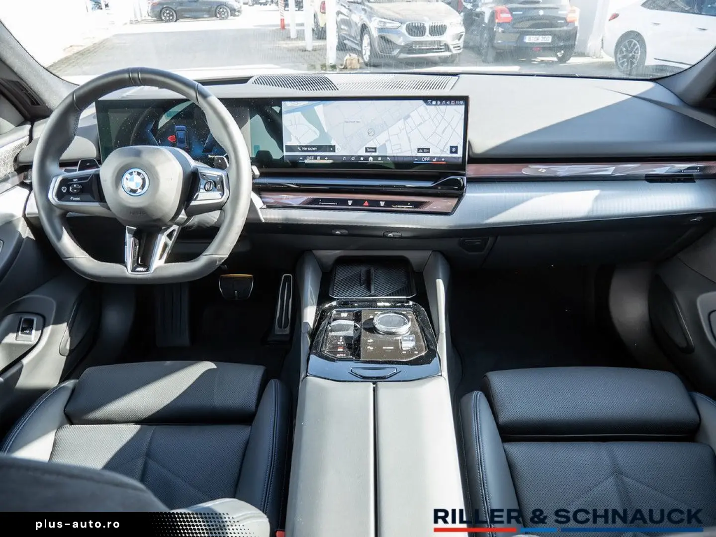 BMW 550e Touring xD M Sport Pro AHK PANO B&W HUD