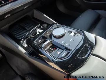 BMW 550e Touring xD M Sport Pro AHK PANO B&W HUD