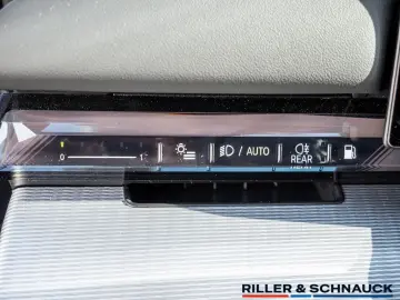 BMW 550e Touring xD M Sport Pro AHK PANO B&W HUD