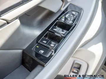 BMW 550e Touring xD M Sport Pro AHK PANO B&W HUD