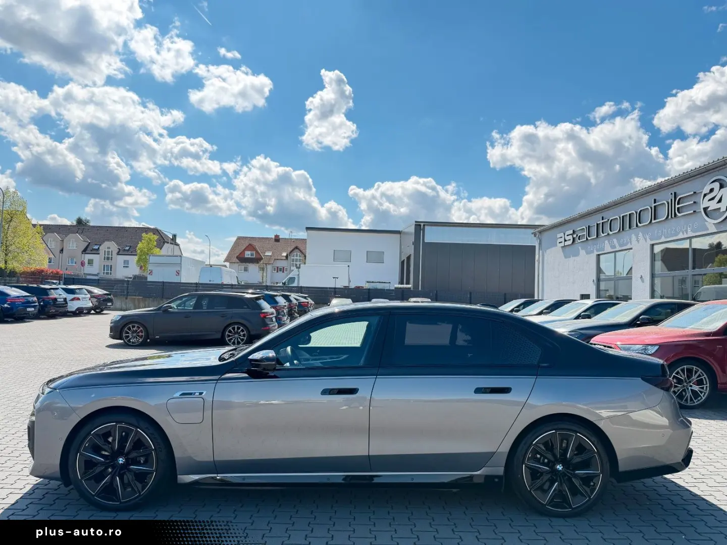 BMW M760e xDrive Two Tone Individual 3xTV SkyLounge