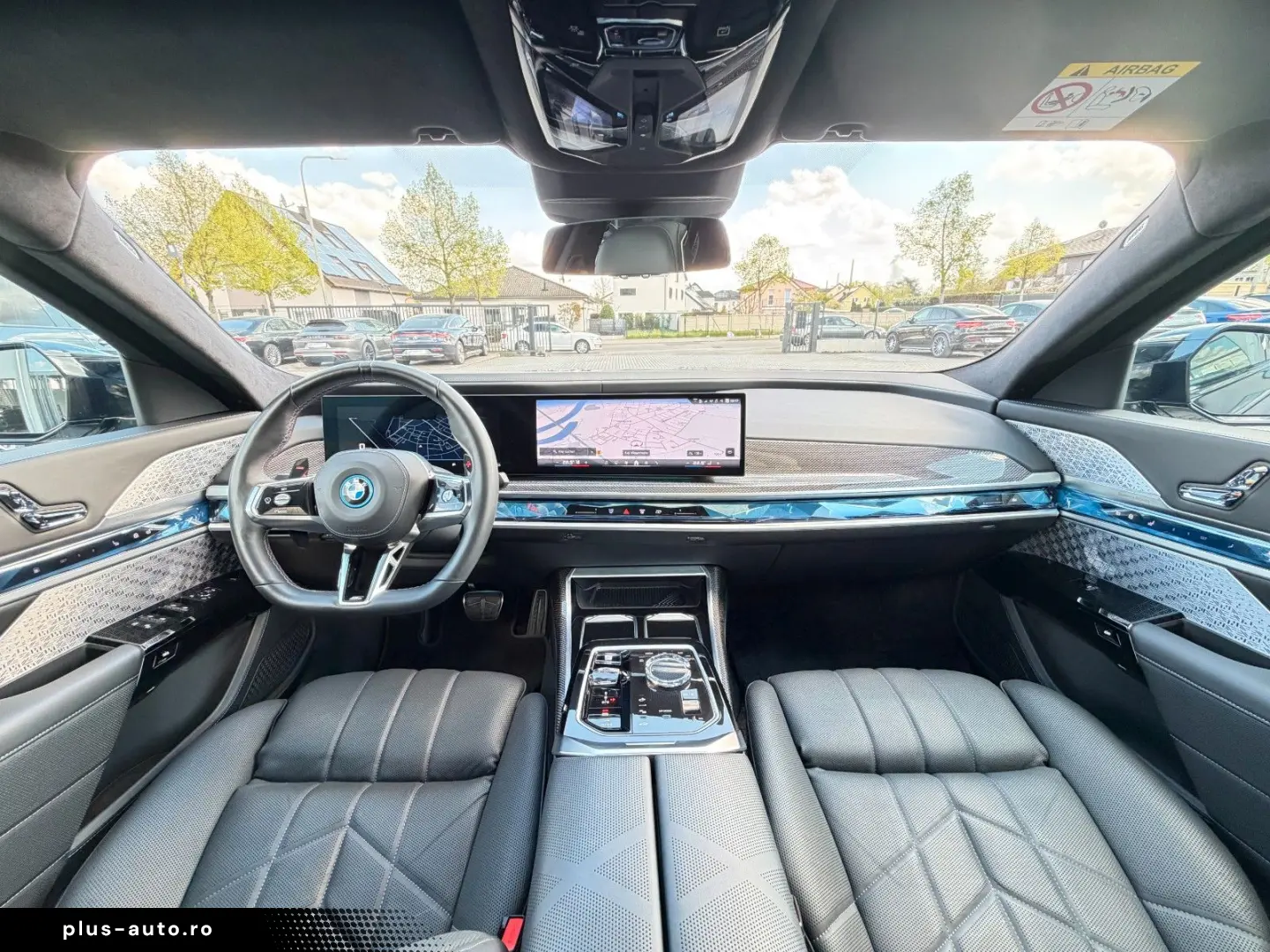 BMW M760e xDrive Two Tone Individual 3xTV SkyLounge