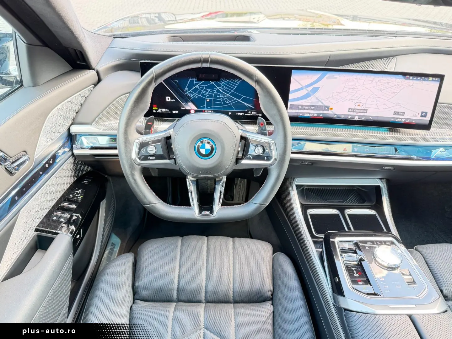 BMW M760e xDrive Two Tone Individual 3xTV SkyLounge