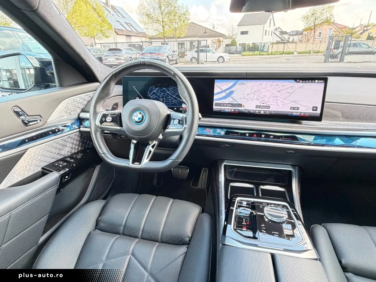BMW M760e xDrive Two Tone Individual 3xTV SkyLounge