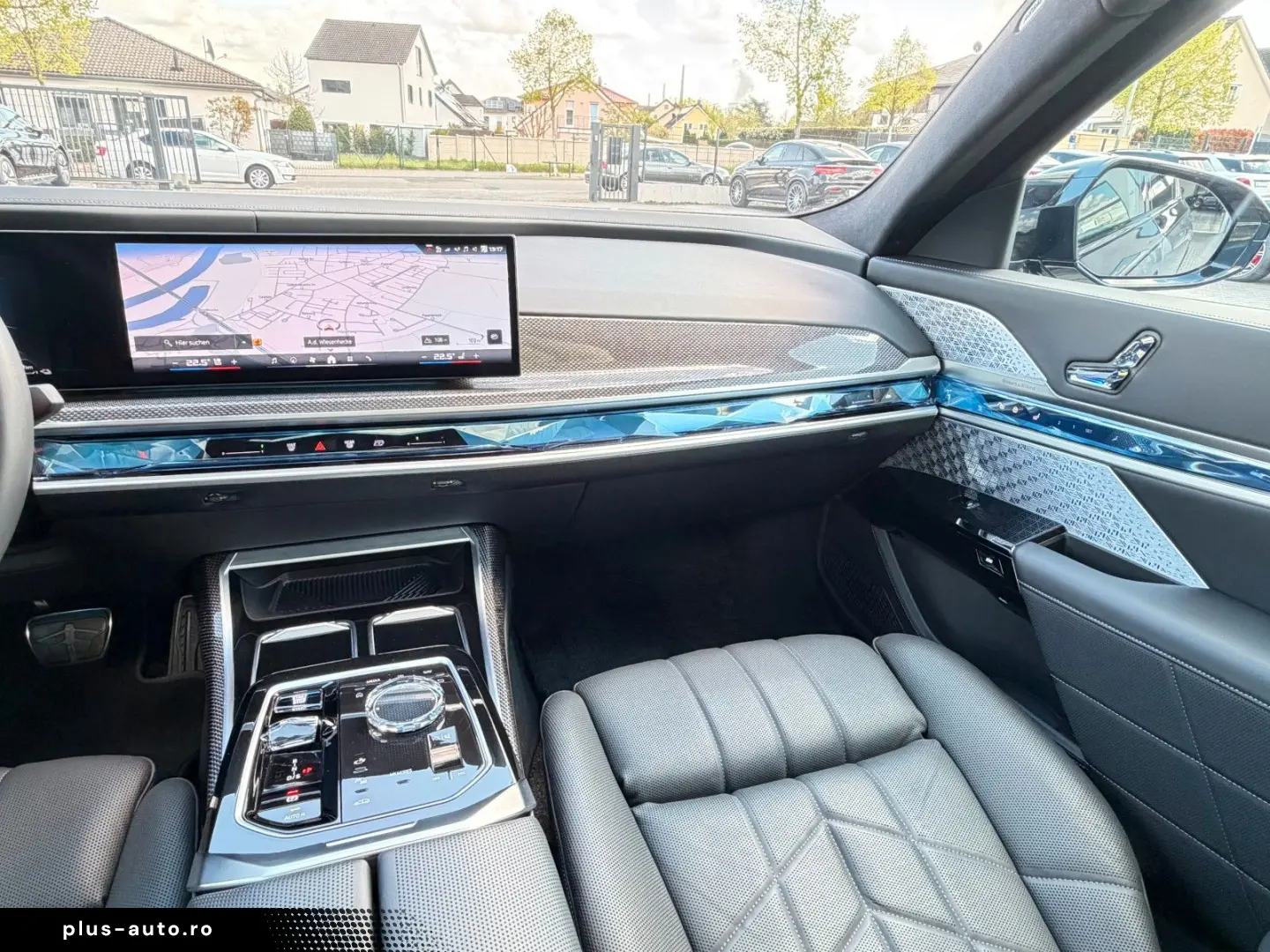 BMW M760e xDrive Two Tone Individual 3xTV SkyLounge