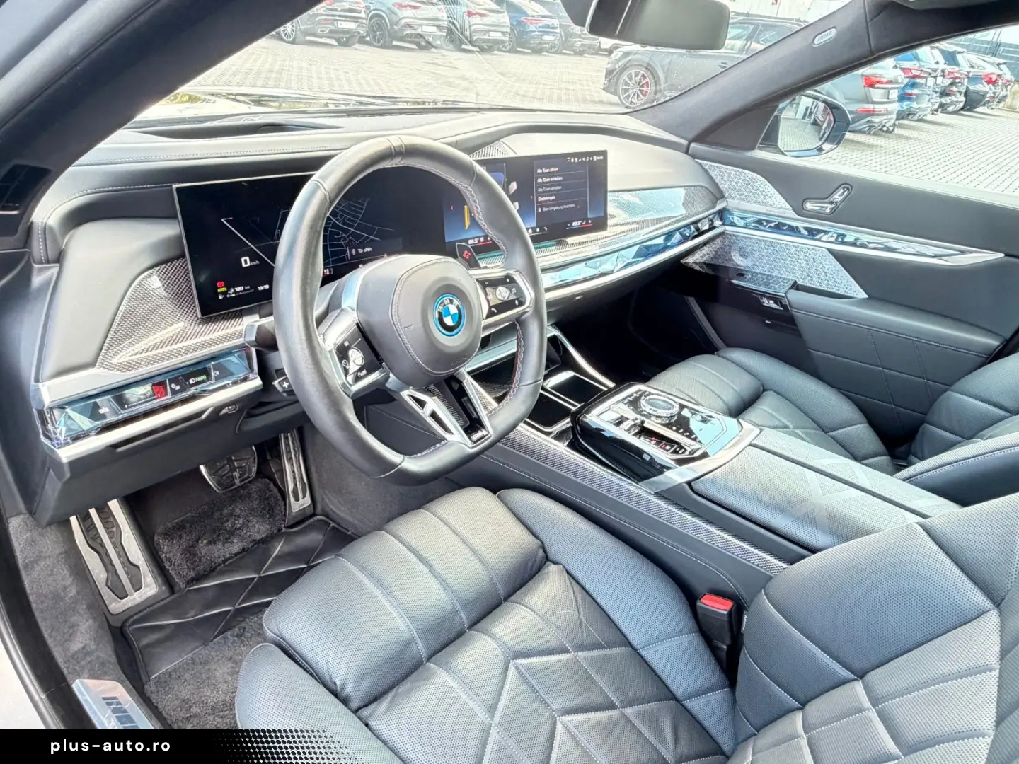 BMW M760e xDrive Two Tone Individual 3xTV SkyLounge