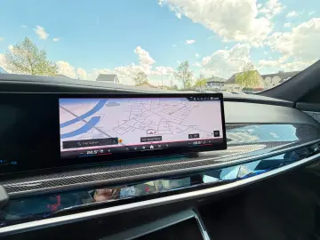 BMW M760e xDrive Two Tone Individual 3xTV SkyLounge