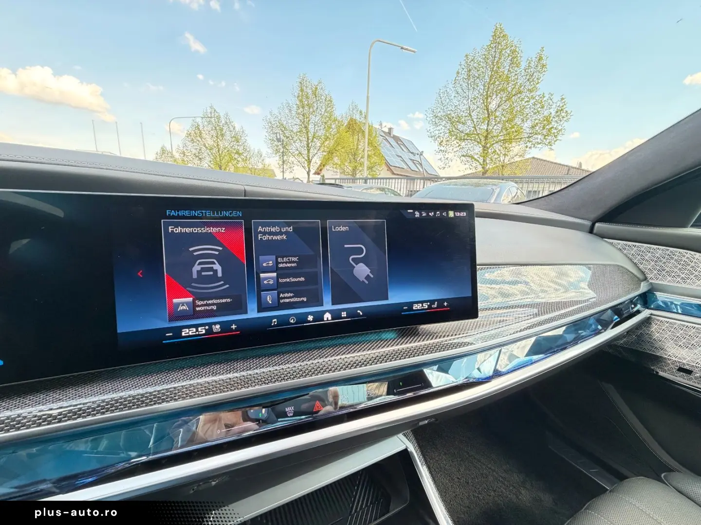 BMW M760e xDrive Two Tone Individual 3xTV SkyLounge