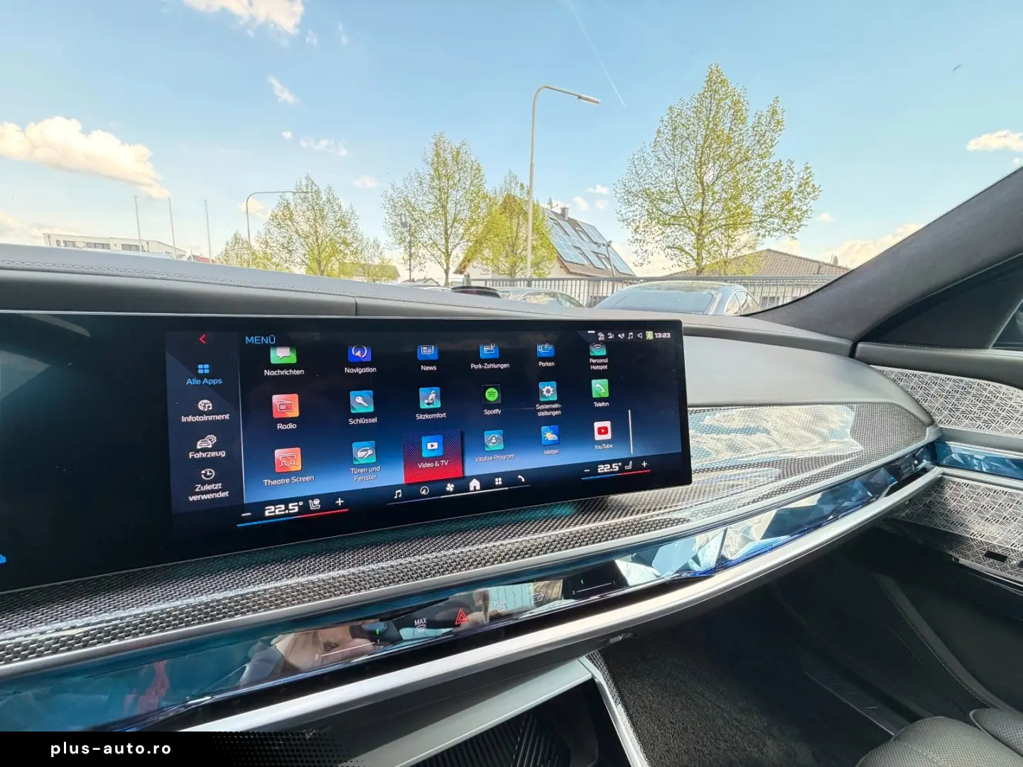 BMW M760e xDrive Two Tone Individual 3xTV SkyLounge