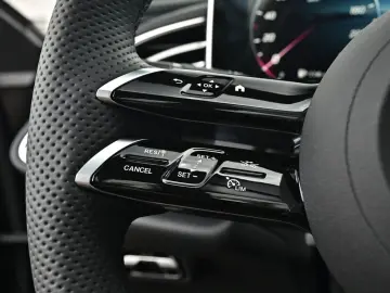 MERCEDES-BENZ E 450 d 4M T AMG Line AHK Standhz. Dis&hellip;