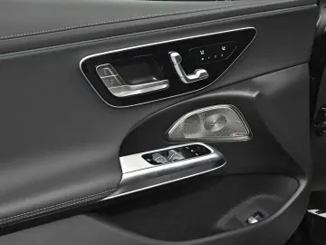MERCEDES-BENZ E 450 d 4M T AMG Line AHK Standhz. Dis&hellip;