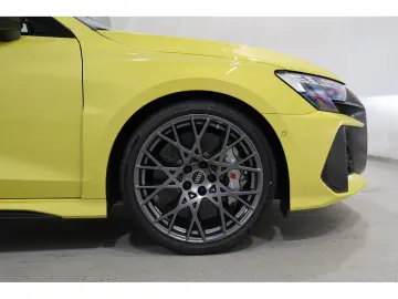 AUDI RS3 Sportback quattro UPE91 Keramik Schalensitze