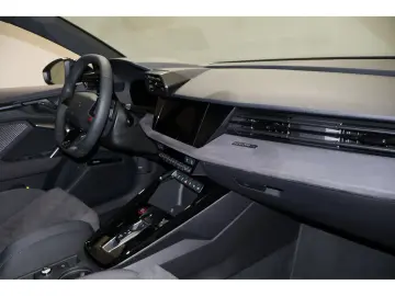 AUDI RS3 Sportback quattro UPE91 Keramik Schalensitze