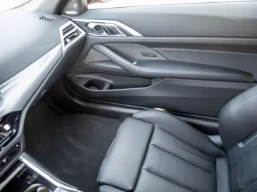BMW M4 Cabrio xDrive Competition H K NAVI ACC HUD