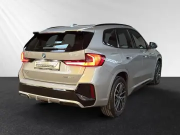 BMW X1 xDrive25e M Sportpaket Parkass. 18 LMR