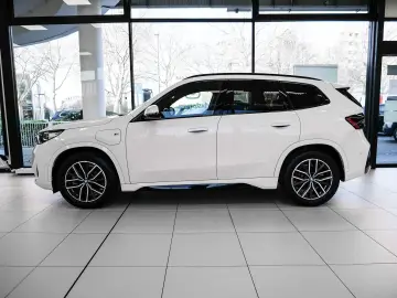 BMW X1 xDrive30e M-Sport Aut Nav HuD LED AHK Komfzg