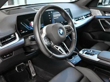 BMW X1 xDrive30e M-Sport Aut Nav HuD LED AHK Komfzg