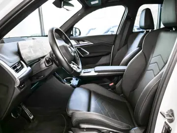 BMW X1 xDrive30e M-Sport Aut Nav HuD LED AHK Komfzg