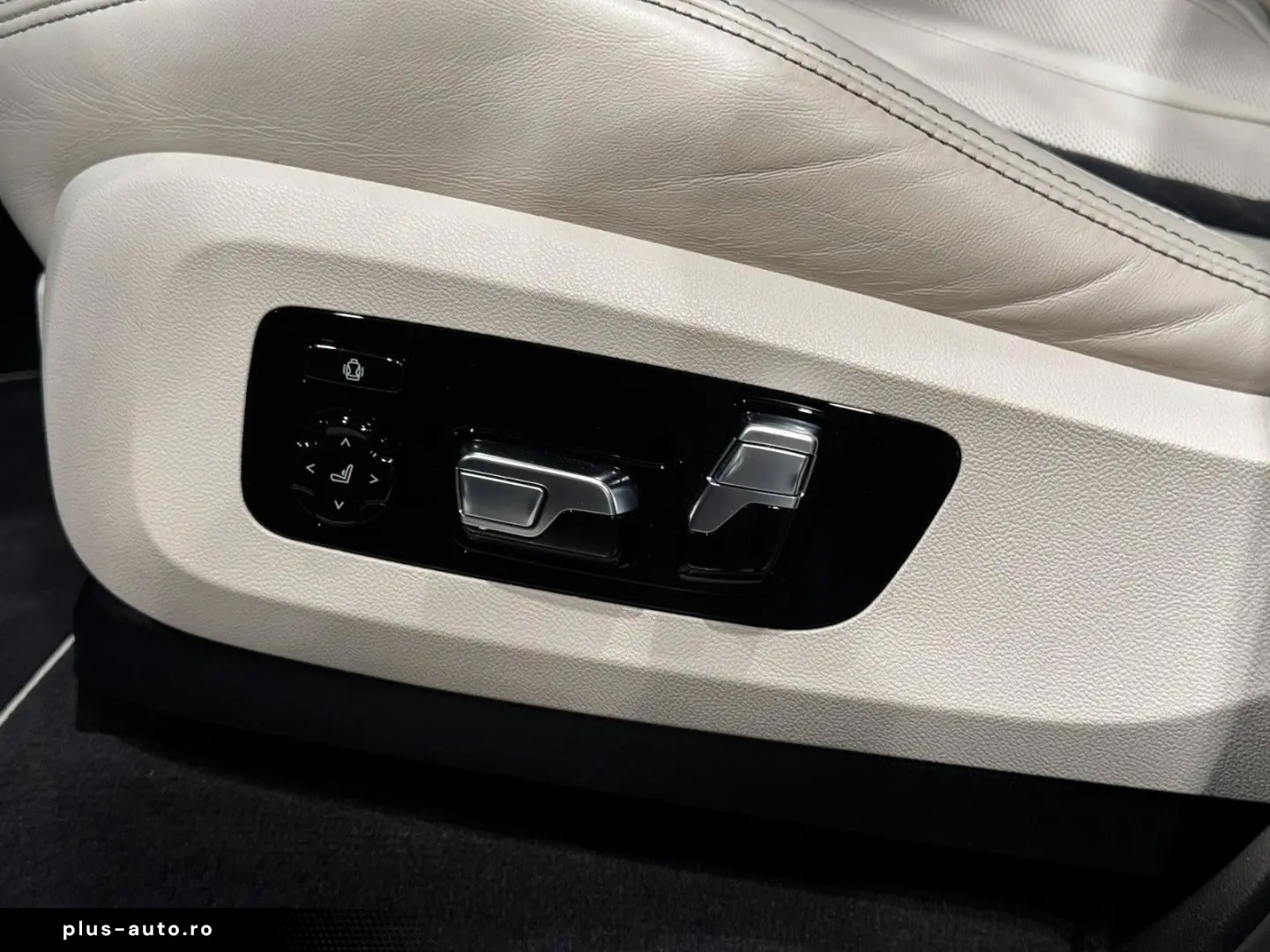 BMW X5 M 2022 — imagine 36
