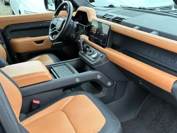 LAND ROVER DEFENDER 110  X-DYNAMIC HSE  D300 AWD