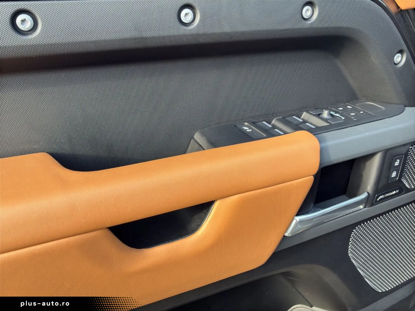 LAND ROVER DEFENDER 110  X-DYNAMIC HSE  D300 AWD