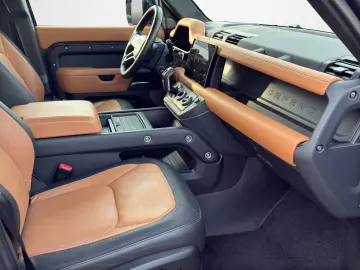 LAND ROVER DEFENDER 110  X-DYNAMIC HSE  D300 AWD