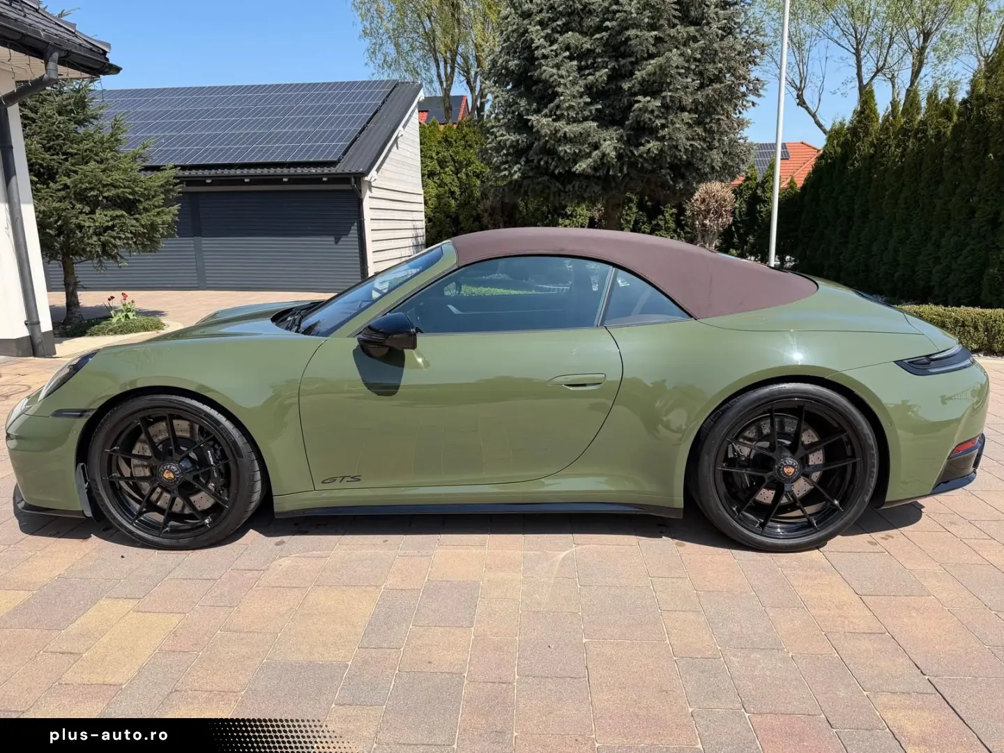 PORSCHE 911 Carrera GTS T-Hybrid Cabriolet