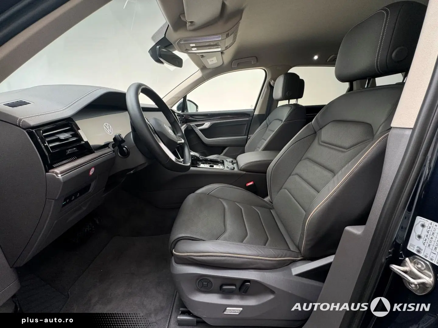 VW Touareg 3.0 TDI 4M Elegance  AHK  LUFTFD  CAM HE