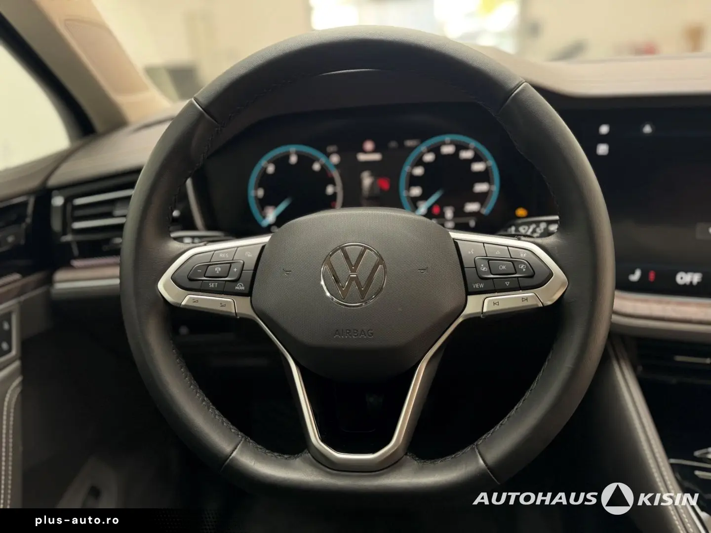 VW Touareg 3.0 TDI 4M Elegance  AHK  LUFTFD  CAM HE