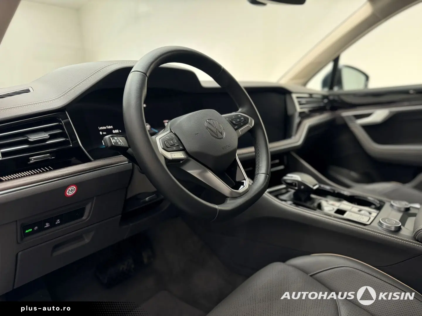 VW Touareg 3.0 TDI 4M Elegance  AHK  LUFTFD  CAM HE