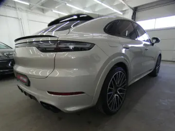 PORSCHE Cayenne Coupe GTS SPORT CHRONO DESIGN PANO ACC