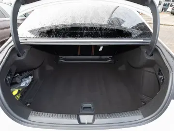 MERCEDES-BENZ E 200 Limousine Pano SpurW W-Paket Key&hellip;