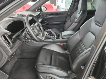 PORSCHE Cayenne GTS Coupe  360  BOSE Matrix 18Wege