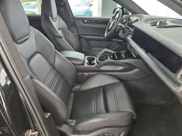 PORSCHE Cayenne GTS Coupe  360  BOSE Matrix 18Wege