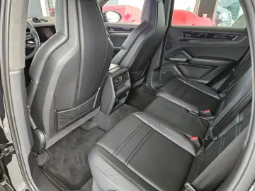 PORSCHE Cayenne GTS Coupe  360  BOSE Matrix 18Wege