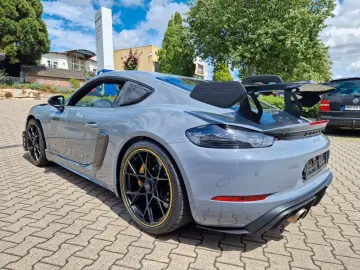 PORSCHE 718 Cayman GT4 RS Weissach-Paket   Liftsystem