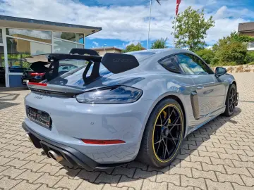 PORSCHE 718 Cayman GT4 RS Weissach-Paket   Liftsystem