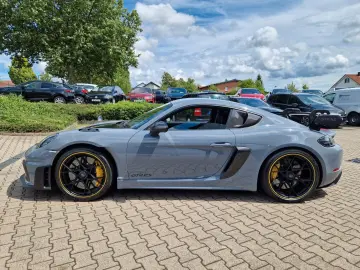 PORSCHE 718 Cayman GT4 RS Weissach-Paket   Liftsystem