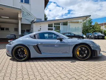 PORSCHE 718 Cayman GT4 RS Weissach-Paket   Liftsystem