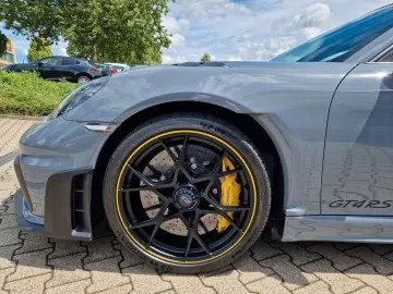 PORSCHE 718 Cayman GT4 RS Weissach-Paket   Liftsystem