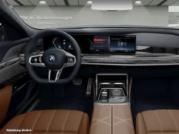 BMW M760e xDrive Limousine M Sport Massage Kamera