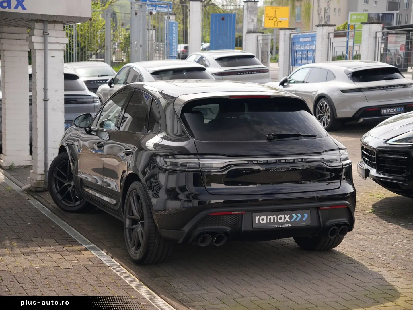 PORSCHE Macan T LUFTF.-PANO-SPORTABGAS.-20 S-VOLL-LEDER