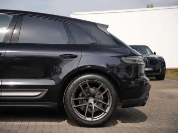 PORSCHE Macan T LUFTF.-PANO-SPORTABGAS.-20 S-VOLL-LEDER