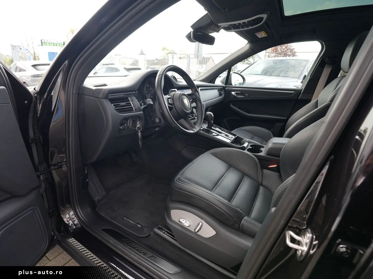 PORSCHE Macan T LUFTF.-PANO-SPORTABGAS.-20 S-VOLL-LEDER