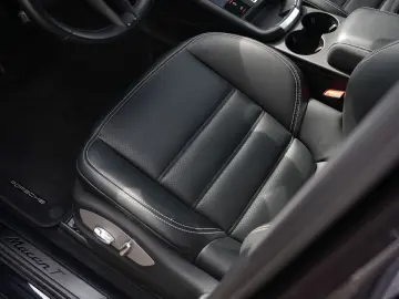 PORSCHE Macan T LUFTF.-PANO-SPORTABGAS.-20 S-VOLL-LEDER