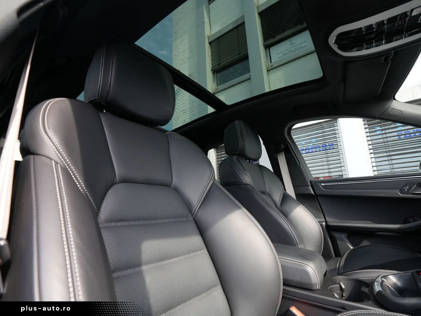 PORSCHE Macan T LUFTF.-PANO-SPORTABGAS.-20 S-VOLL-LEDER