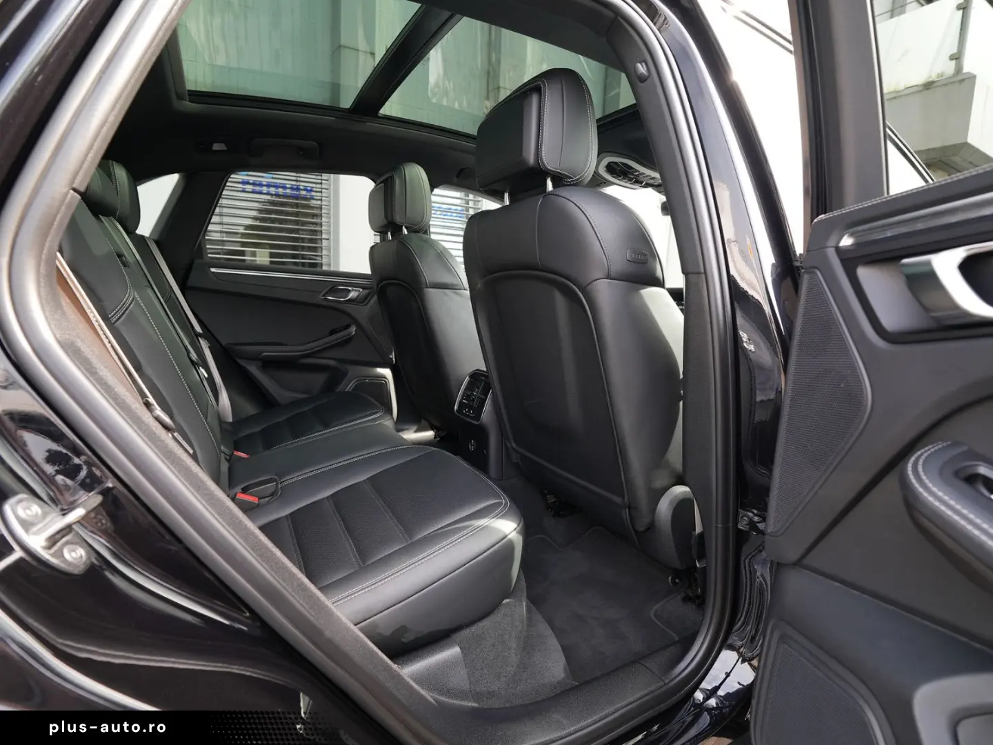 PORSCHE Macan T LUFTF.-PANO-SPORTABGAS.-20 S-VOLL-LEDER